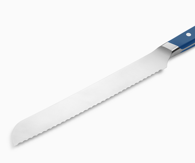 The Misen Serrated Knife is made with premium AICHI steel.