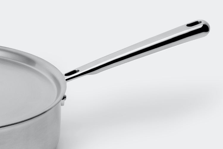 The handle of the Misen 3 QT Saute pan is designed to stay cool to the touch.