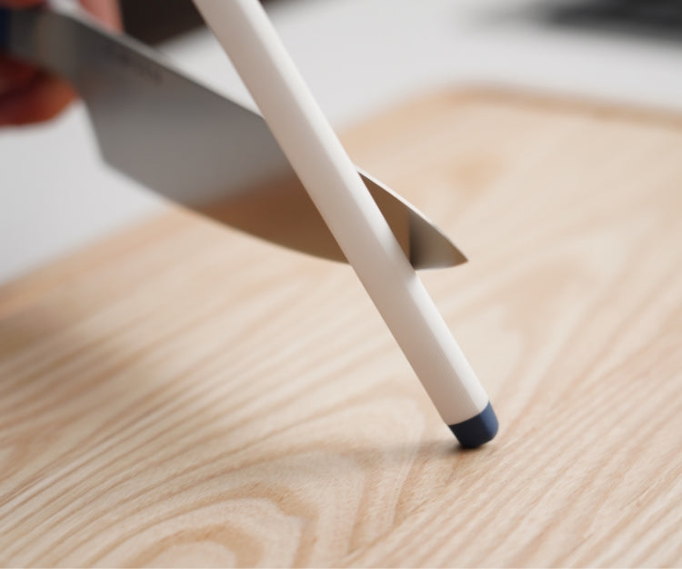 The Misen Honing Rod is about 15 inches long and has a ceramic surface.
